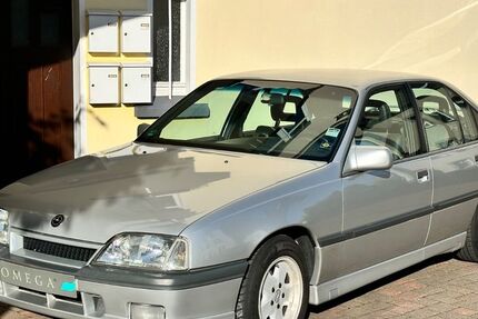 Opel Omega 176.000 km 16.800 &euro; Solingen 42653