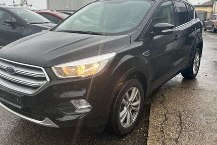 Ford Kuga 42.000 km 11.990 &euro; Neuss 41469