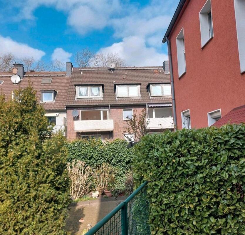 Vollvermietetes Mehrfamilienhaus mit 2 Garagen