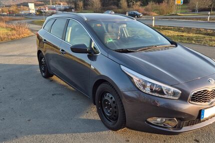 Kia ceed / Ceed 156.500 km 8.699 &euro; Neuss 41472