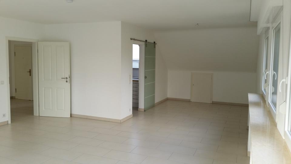 Dachgeschoßwohnung Ratingen - 2 Zimmer, 76 m&sup2;, 980&euro; | Angebot:27592738