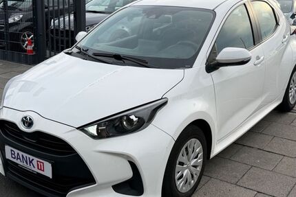 Toyota Yaris 166.346 km 11.990 &euro; Köln 51065