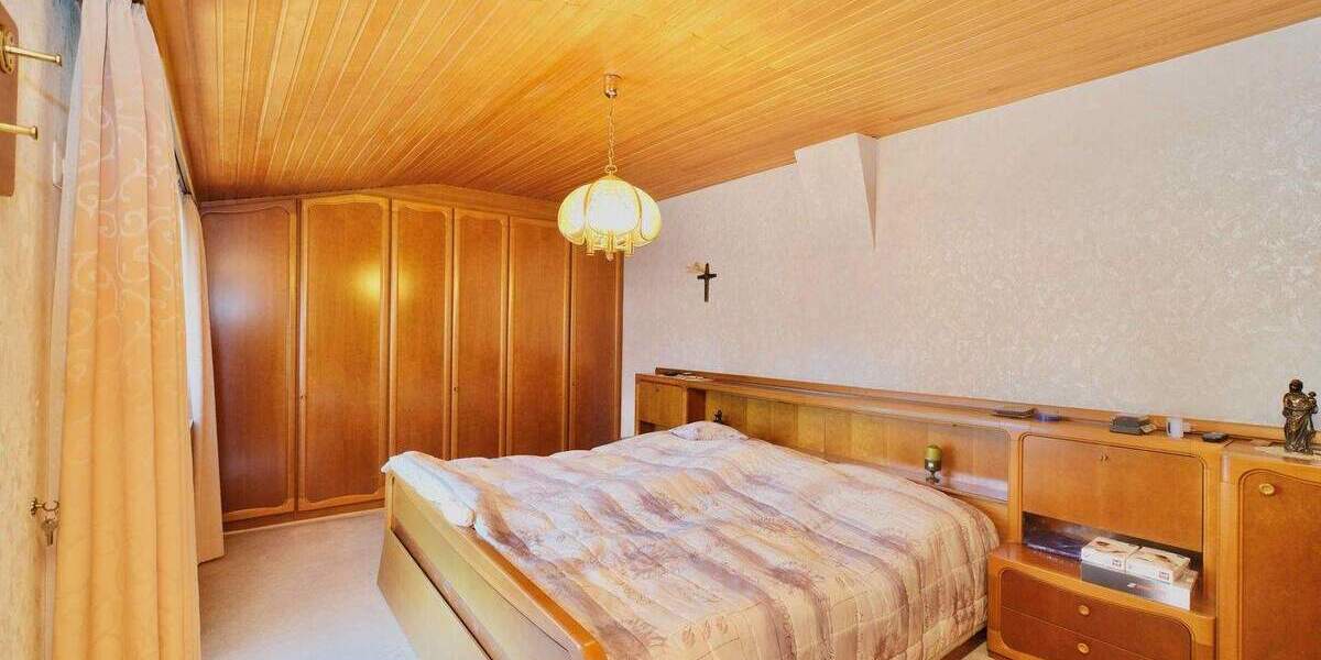 Doppelhaushälfte Neuss Reuschenberg - 5 Zimmer, 160 m&sup2;, 590.000&euro; | Angebot:23482208