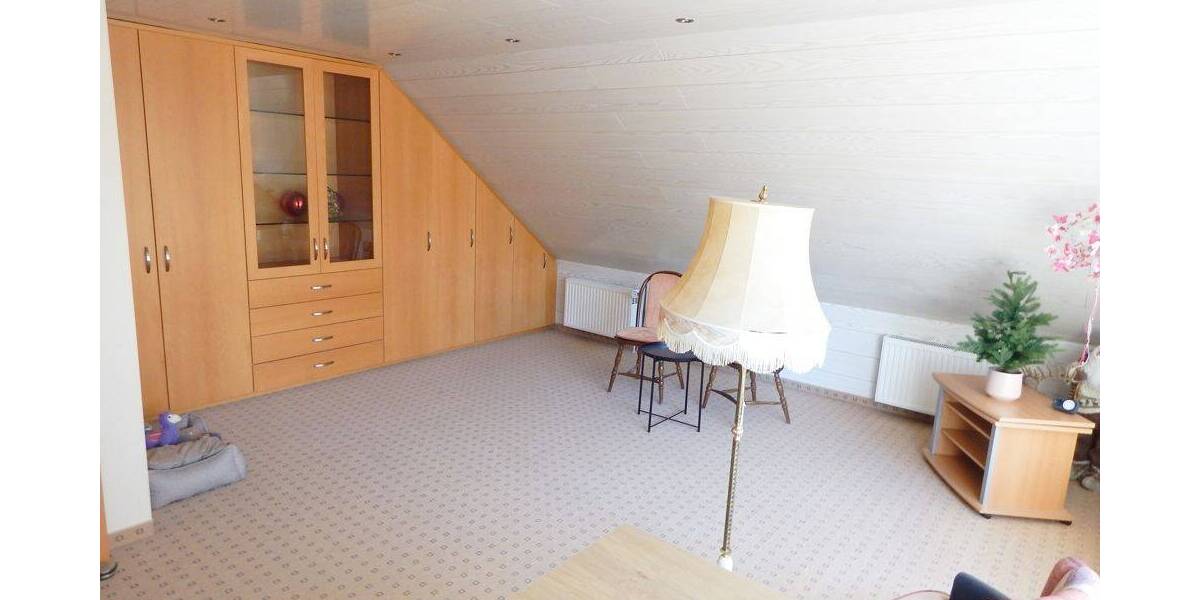 Reihenmittelhaus Düsseldorf Hellerhof - 6 Zimmer, 157 m&sup2;, 599.000&euro; | Angebot:26843922