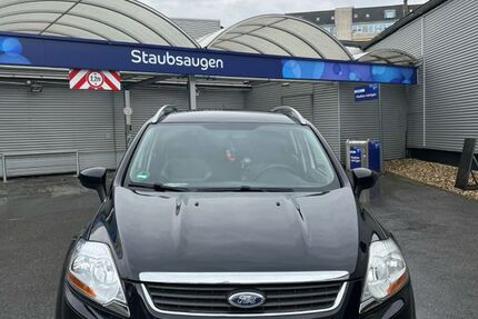 Ford Kuga 189.132 km 6.800 &euro; Düsseldorf 40227