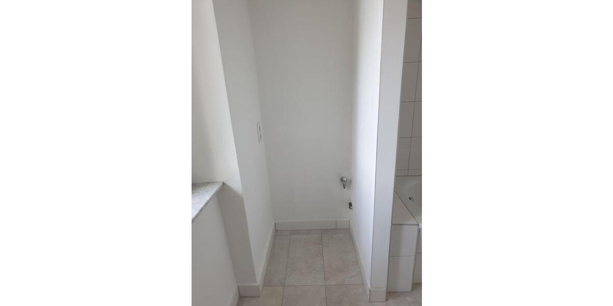 Erdgeschoßwohnung Wuppertal Arrenberg - 2 Zimmer, 67 m&sup2;, 700&euro; | Angebot:24678792