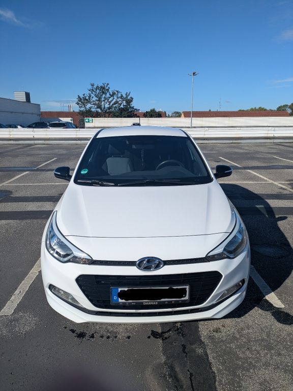 i20