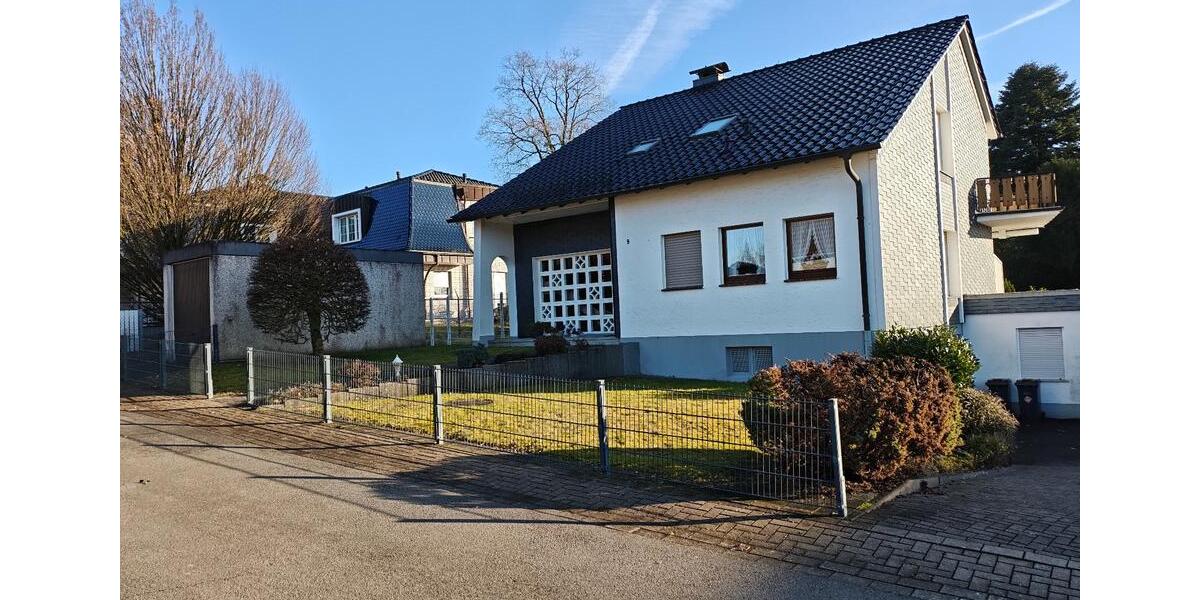 Erdgeschoßwohnung Wermelskirchen - 3 Zimmer, 90 m&sup2;, 990&euro; | Angebot:24846383