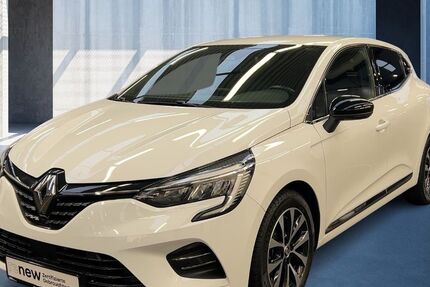 Renault Clio 30.451 km 16.530 &euro; Köln 50939