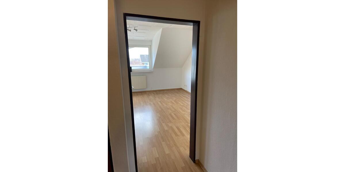 Dachgeschoßwohnung Köln Kalk - 1 Zimmer, 45 m&sup2;, 775&euro; | Angebot:24446259