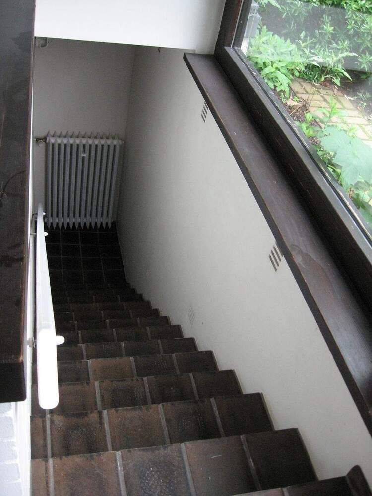 D-Kaiserswerth: Einfamilienhaus, 2 Zimmer, ca. 80 m² Wohnfl., ca. 60 m² Nutzfläche, Terrasse, Stellplatz