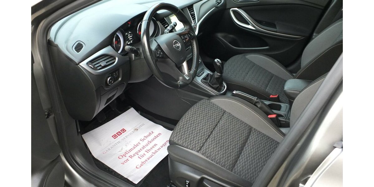 Opel Astra WM26: SPORTS TOURER NAVI 1.HD BLUETOOTH ALLW 125.000 km 8.998 &euro; Köln 50858