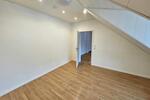 Dachgeschoßwohnung Solingen Aufderhöhe - 4 Zimmer, 85 m&sup2;, 930&euro; | Angebot:27603836