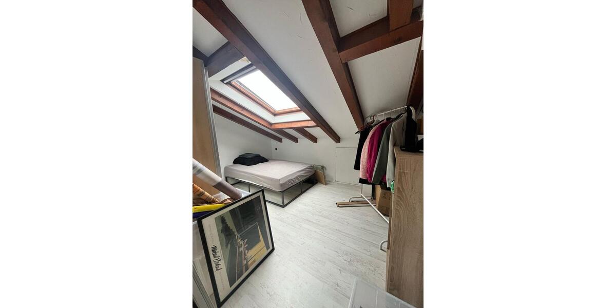 Dachgeschoßwohnung Burscheid - 3 Zimmer, 90 m&sup2;, 1.010&euro; | Angebot:25378677