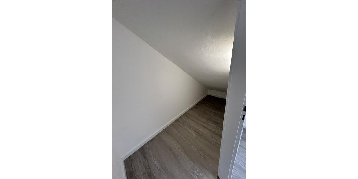 Dachgeschoßwohnung Ratingen - 2 Zimmer, 70 m&sup2;, 840&euro; | Angebot:27537349
