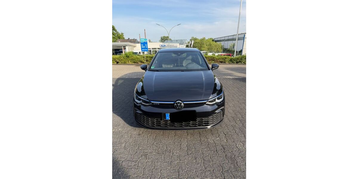 VW Golf 63.000 km 22.999 &euro; Bergisch Gladbach 51469