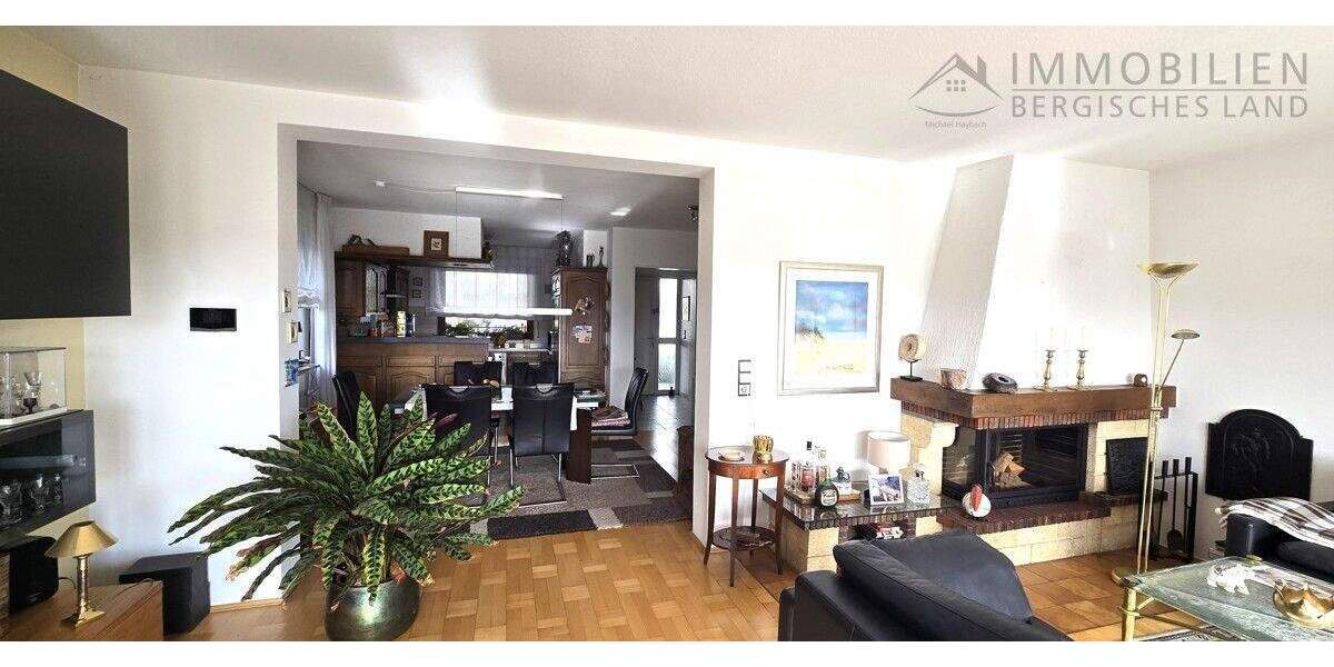 Reihenendhaus Hückeswagen Wiehagen - 5 Zimmer, 156 m&sup2;, 329.000&euro; | Angebot:25675575