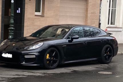 Porsche Panamera 238.600 km 28.800 &euro; Düsseldorf 40235