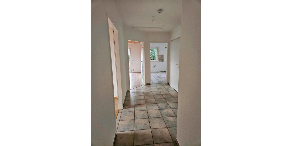 Dachgeschoßwohnung Overath - 4 Zimmer, 83 m&sup2;, 800&euro; | Angebot:25961541