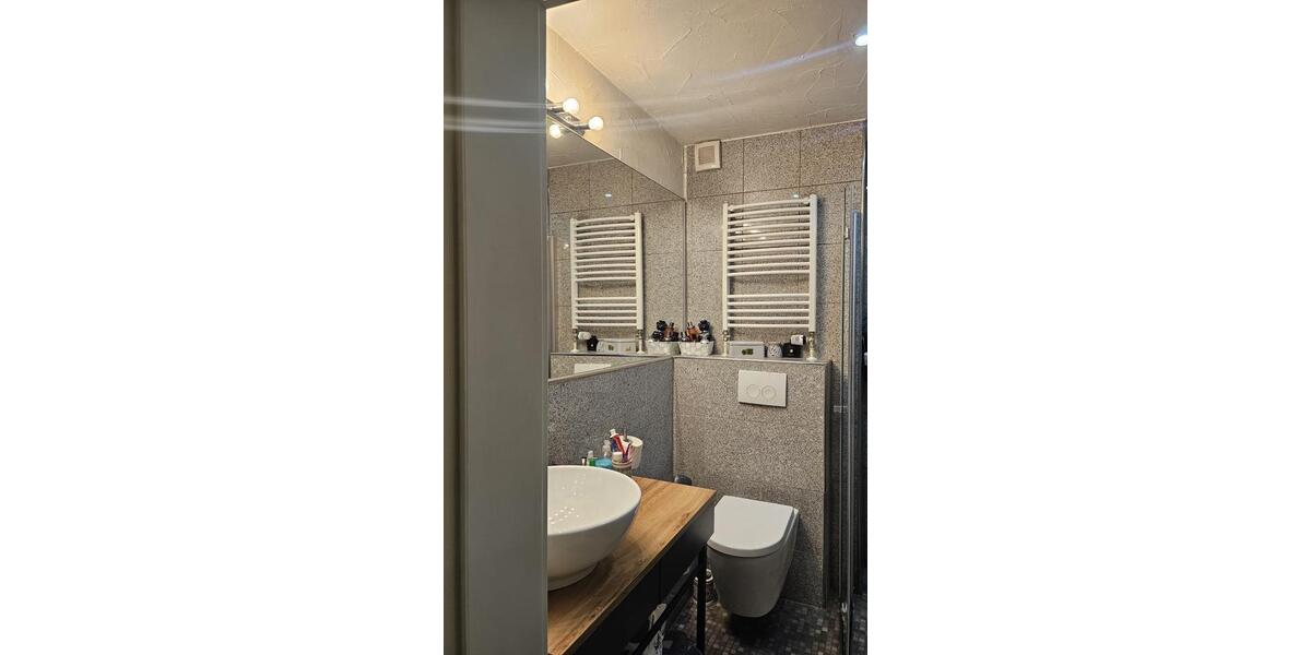 Erdgeschoßwohnung Wuppertal Arrenberg - 3 Zimmer, 80 m&sup2;, 900&euro; | Angebot:24831832