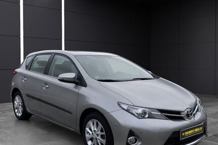 Toyota Auris 80.000 km 11.480 &euro; Remscheid 42897