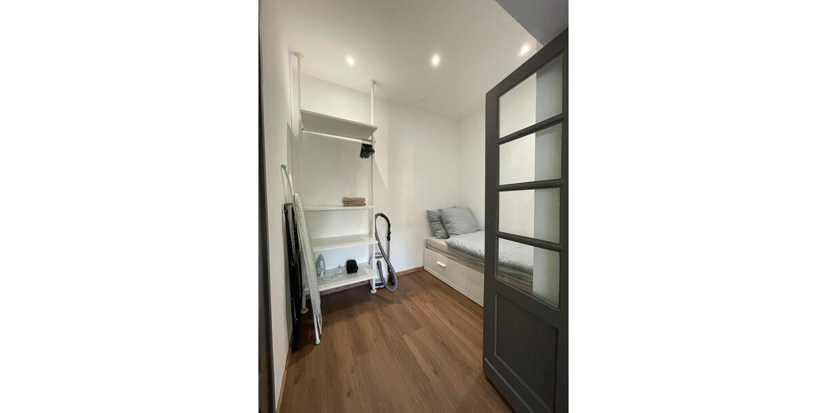 Erdgeschoßwohnung Wuppertal Arrenberg - 2.5 Zimmer, 72 m&sup2;, 1.250&euro; | Angebot:27626213