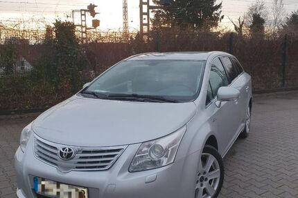 Toyota Avensis 262.000 km 3.899 &euro; Düsseldorf 40233