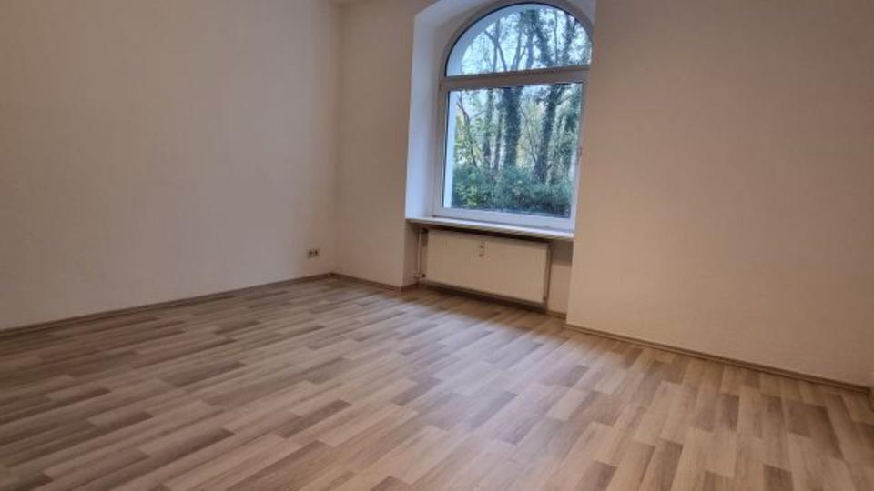 Gev. Vogelsang: Schönes 2-Zi. Apartment, kleiner Balkon, EG zimmer
