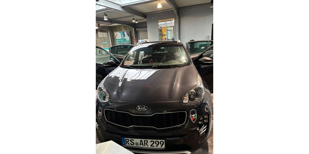 Kia Sportage 150.000 km 15.800 € Remscheid 42853