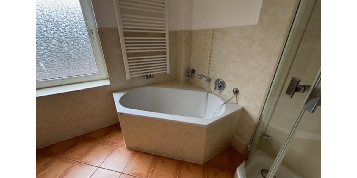 Erdgeschoßwohnung Velbert - 4 Zimmer, 97 m&sup2;, 790&euro; | Angebot:24752645