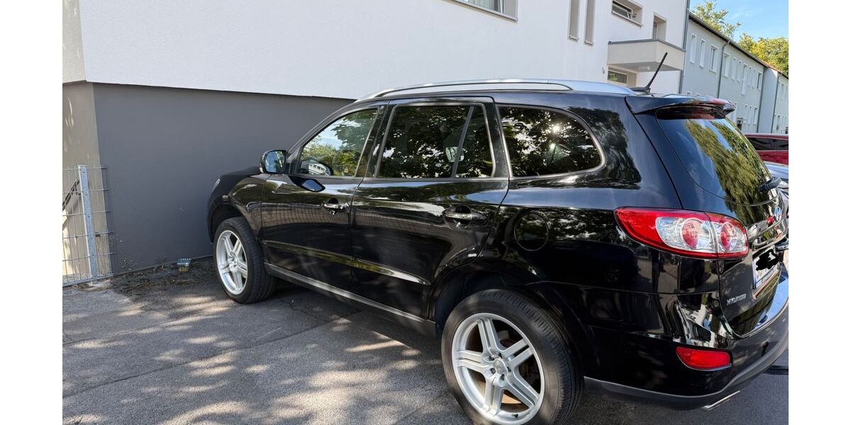 Hyundai SANTA FE 175.000 km 6.500 € Solingen 42699