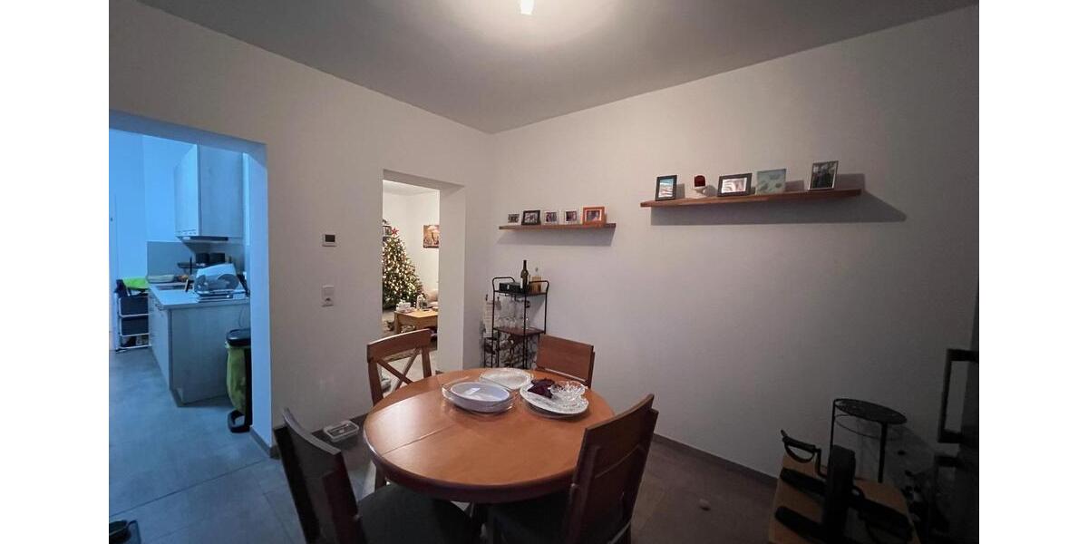 Etagenwohnung Hattingen - 5 Zimmer, 125 m&sup2;, 1.250&euro; | Angebot:24344944