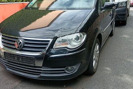 VW Touran 204.000 km 2.950 &euro; Mettmann 40822
