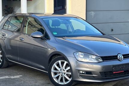 VW Golf 121.856 km 8.900 &euro; Neuss 41469