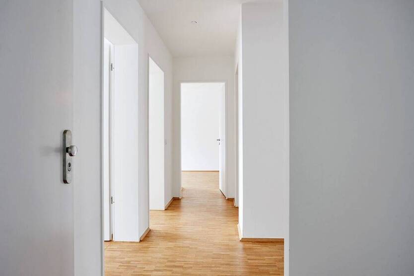 Exklusive 4-Zimmer-Wohnung mit Balkon & Aufzug in Düsseldorf-Oberkassel - sofort bezugsfrei!