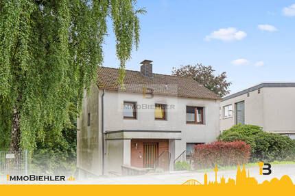 Charmantes Zweifamilienhaus mit Platz zum Träumen!