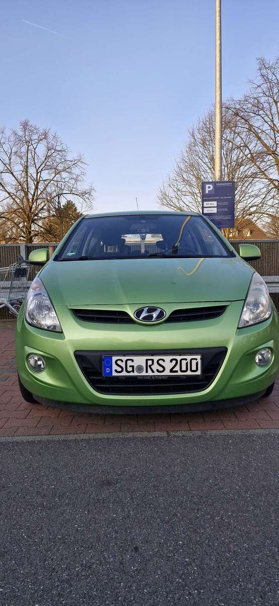 Hyundai i20 146.000 km 2.200 € Solingen 42653