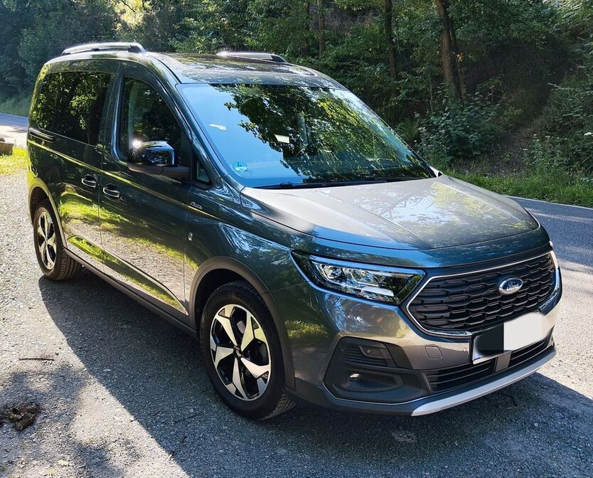 Ford Tourneo Connect 24.000 km 29.500 € Radevormwald 42477