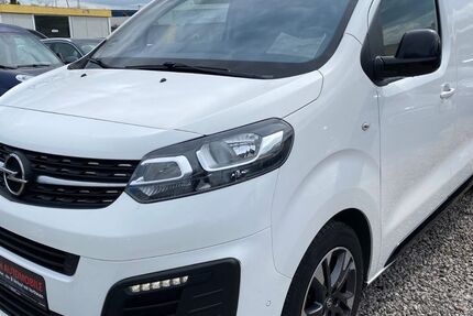 Opel Vivaro 225.600 km 7.880 &euro; Düsseldorf 40231