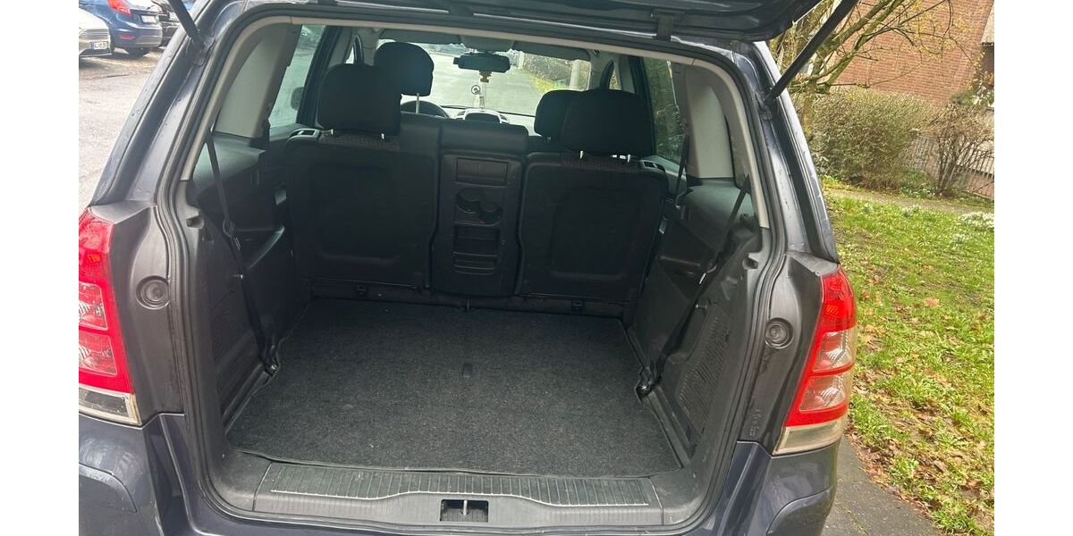 Opel Zafira Life 182.000 km 3.700 &euro; Köln 51109