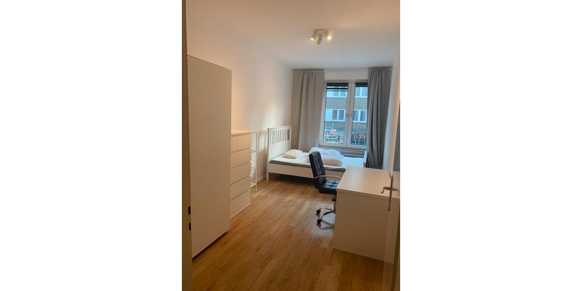 Etagenwohnung Düsseldorf Oberbilk - 3 Zimmer, 67 m&sup2;, 580&euro; | Angebot:24616426