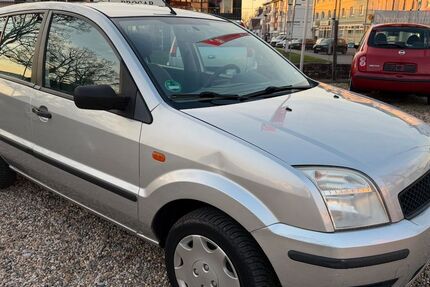 Ford Fusion 94.600 km 3.450 € Leverkusen 51371