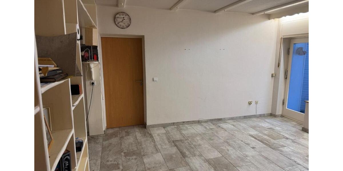 Erdgeschoßwohnung Wuppertal Dönberg - 3 Zimmer, 82 m&sup2;, 155.000&euro; | Angebot:24373481