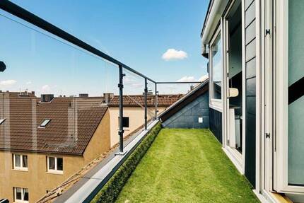 wunderschöne helle Dachgeschoßwohnung mit Balkon und herrlichem Ausblick über Remscheid