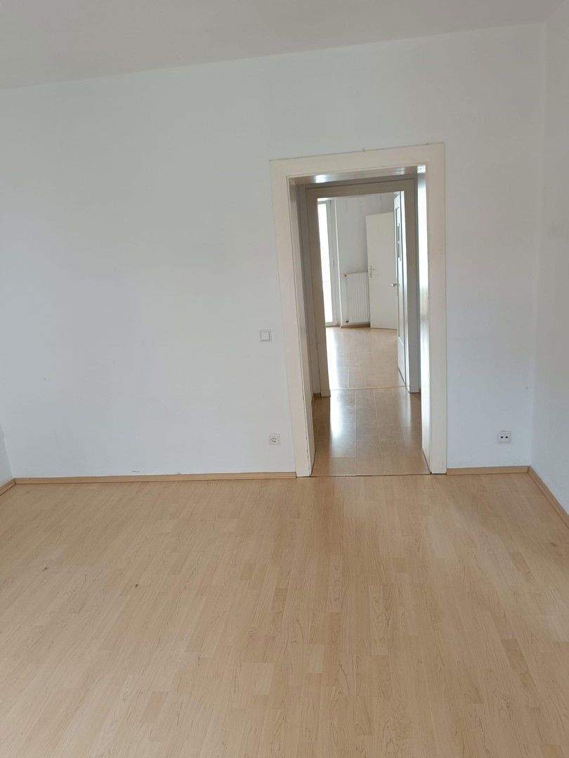 Schöne und helle 2-Zimmer-Wohnung mit Balkon in gepflegtem Haus - ab sofort frei 2 zimmer
