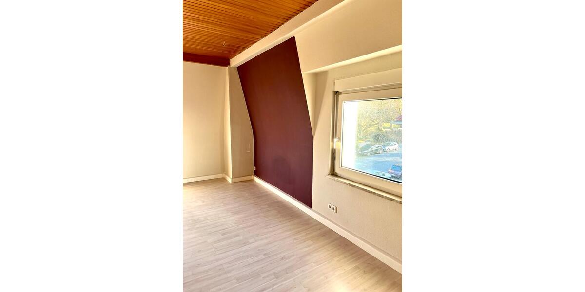 Dachgeschoßwohnung Wuppertal Gemarkung Elberfeld - 3 Zimmer, 70 m&sup2;, 610&euro; | Angebot:24842509