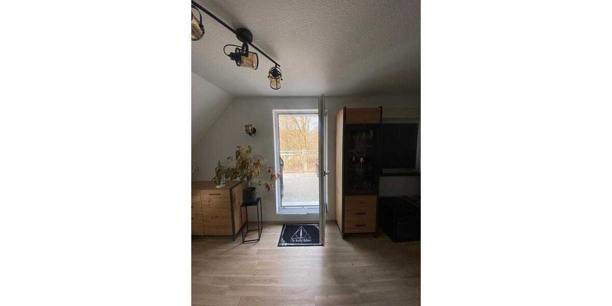 Dachgeschoßwohnung Remscheid Gemarkung Bergisch Born - 3 Zimmer, 85 m&sup2;, 1.170&euro; | Angebot:25851917