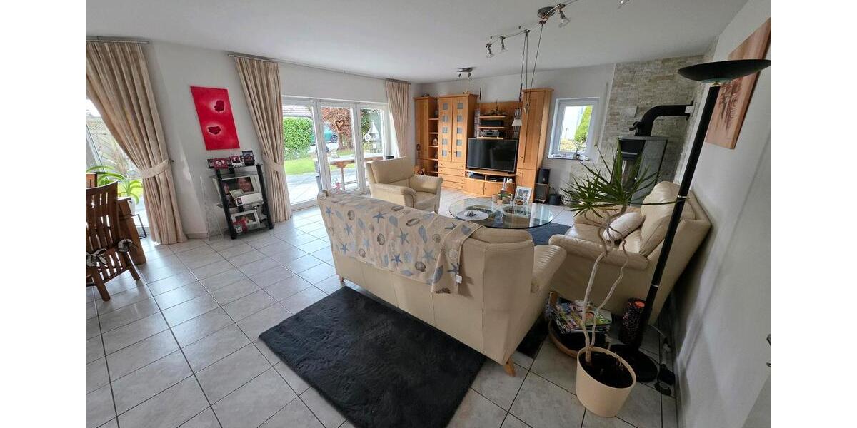 Einfamilienhaus Bergisch Gladbach - 2 Zimmer, 154 m&sup2;, 2.600&euro; | Angebot:24829509