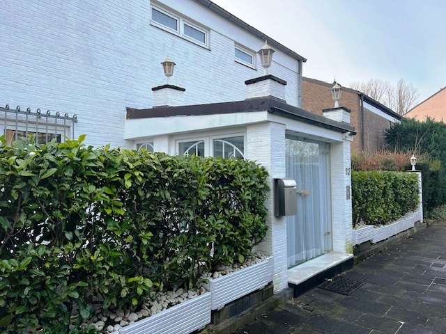 Einfamilienhaus Neuss Furth-Mitte - 6 Zimmer, 164 m&sup2;, 215.000&euro; | Angebot:24980971