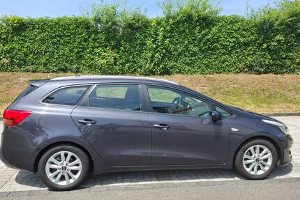 Kia ceed Sportswagon 82.000 km 8.500 &euro; REMSCHEID 42855